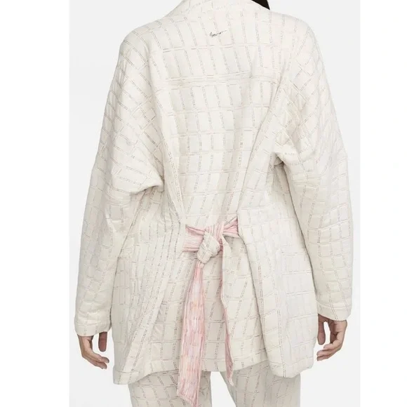 NWOT Nike Therma Fit Luxe Reversible wrap - small - Picture 3 of 9